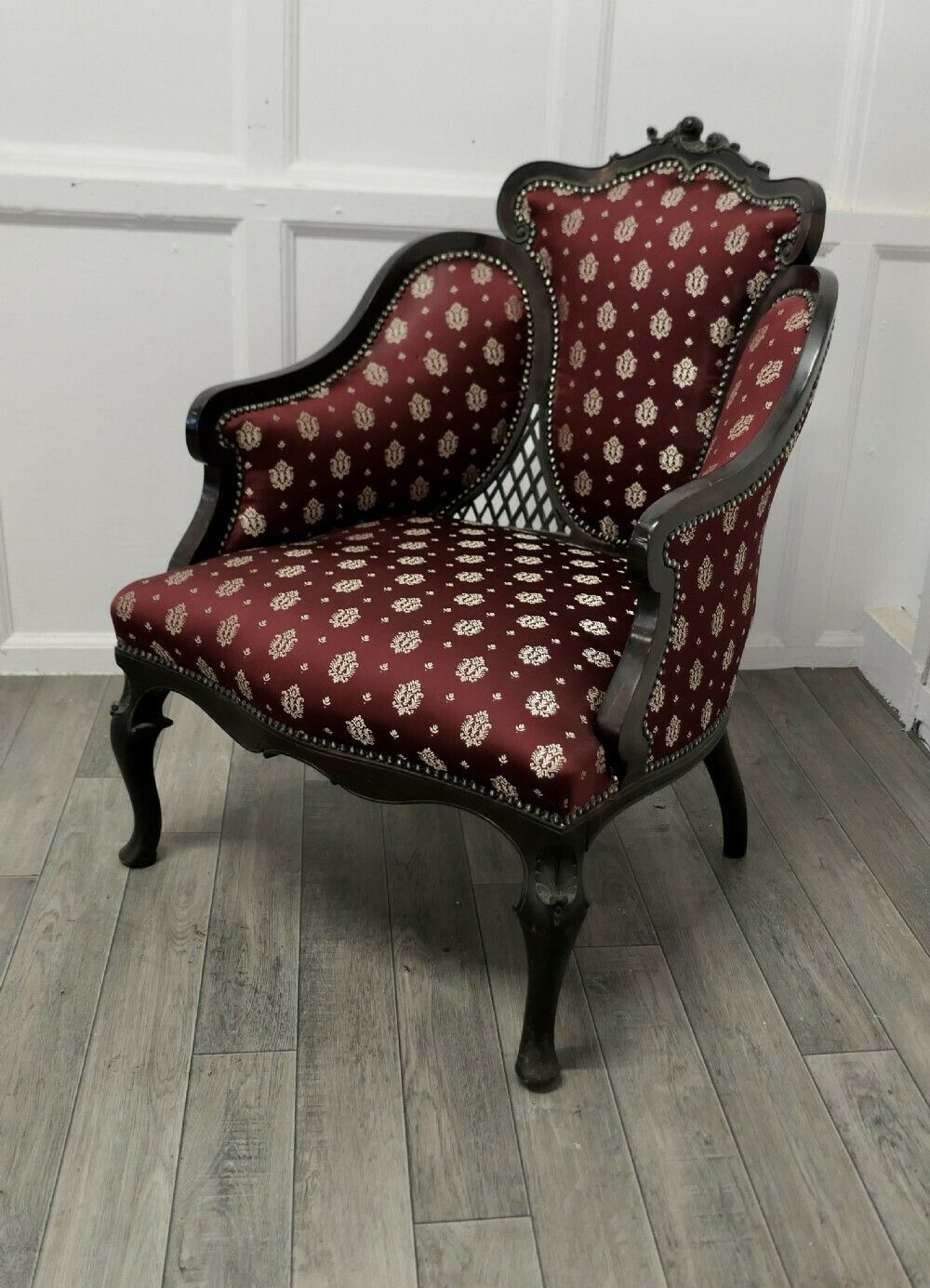 Fine Quality Victorian Salon Chair, Upholstered In Regency Silk Fabric photo for sale