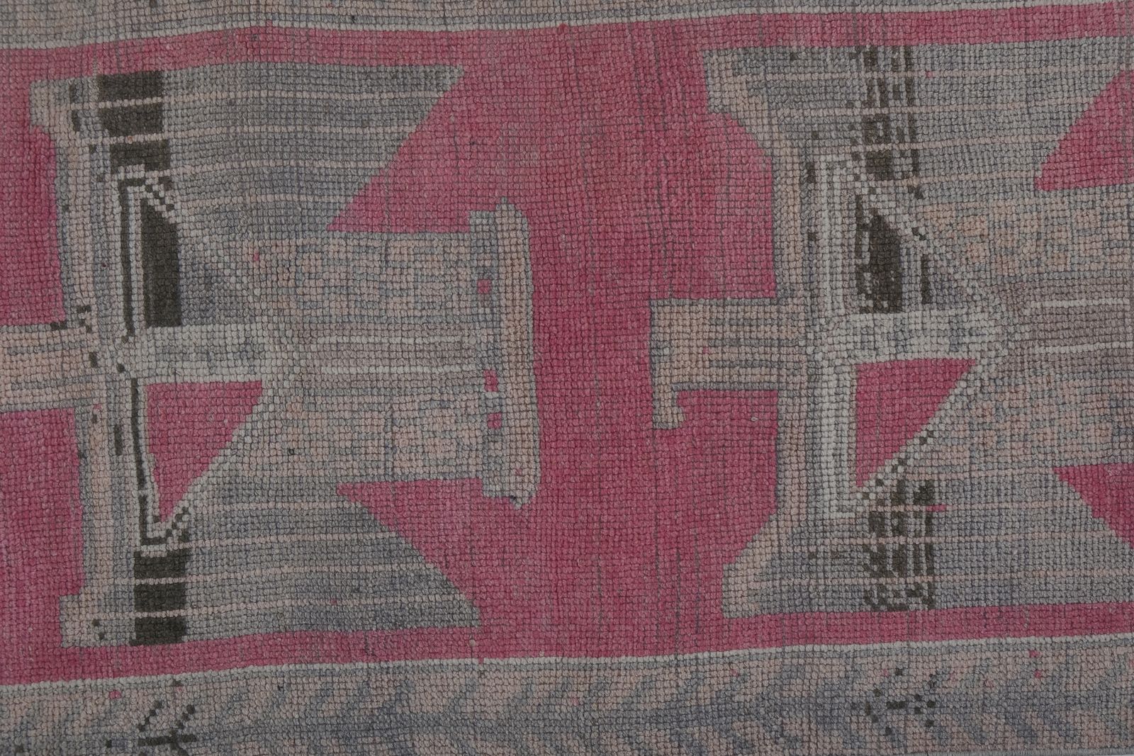 1960s Vintage Eagle Pictorial Turkish Herki Rug 3'3'' X 12'8'' photo vinterior