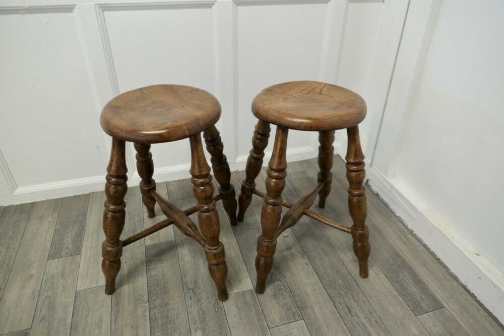 A Pair Of Chunky Victorian Elm Farmhouse Kitchen Stools photo vinterior