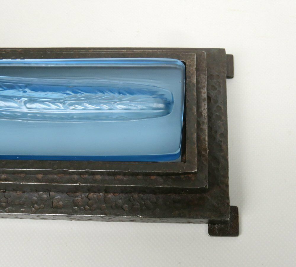 photo furniture Extraordinary Art Deco Table Lamp "Peacock" In Blue Glass From Verlys France 1920s