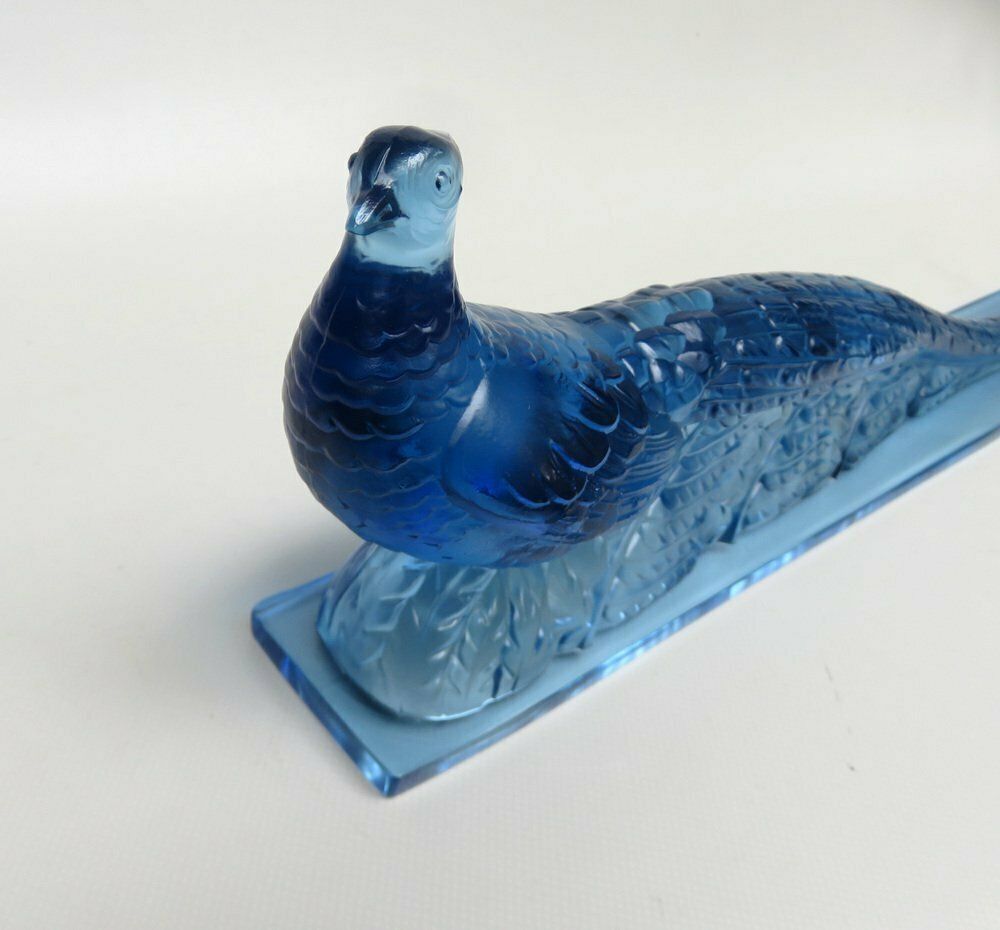 photo vintage Extraordinary Art Deco Table Lamp "Peacock" In Blue Glass From Verlys France 1920s