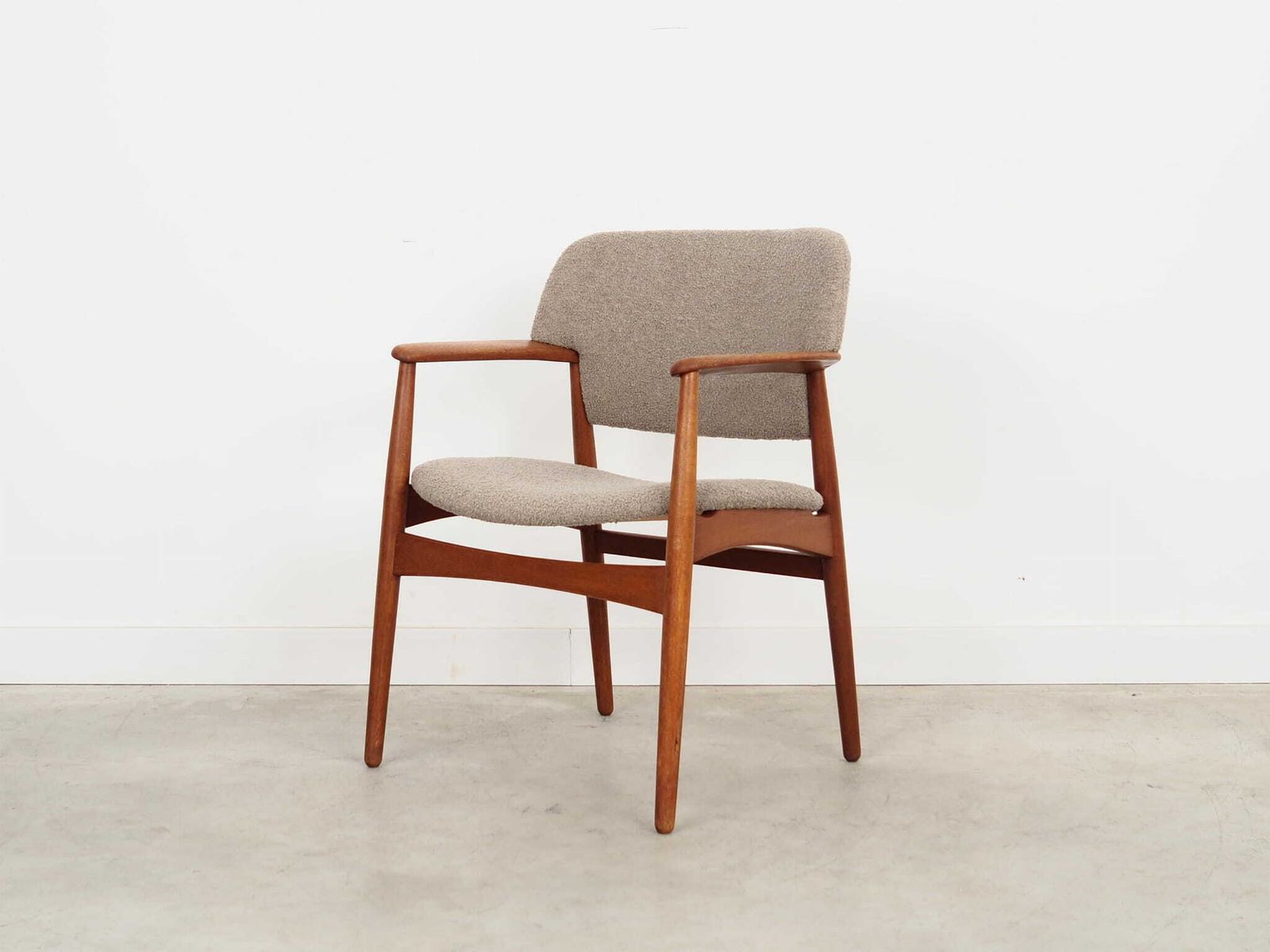 Oak Armchair, Danish Design, 1960s, Designer: Ejner Larsen & Aksel Bender Madsen, Production: Fritz Hansen photo for sale