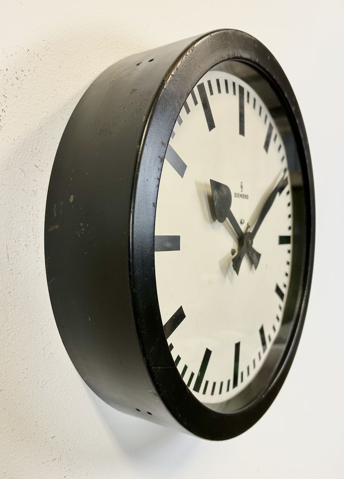 photo buy Black Industrial Factory Wall Clock From Siemens, 1950s