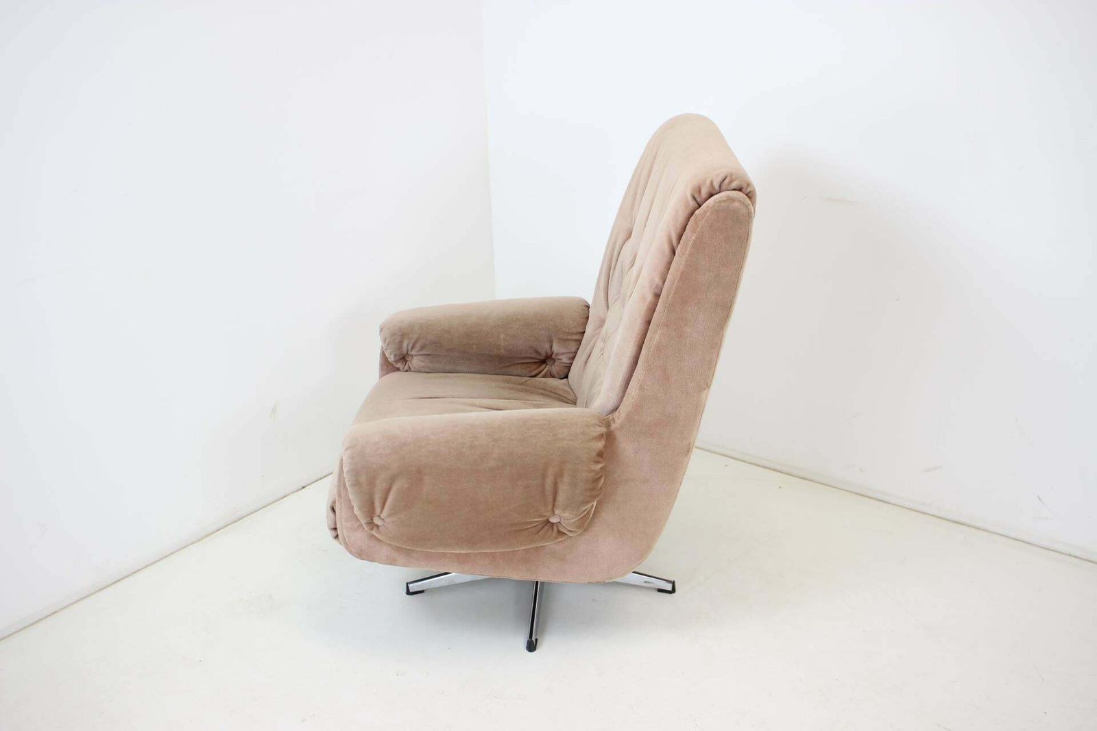 Midcentury Swivel Leather Armchair, Peem, Finland, 1970s photo buy