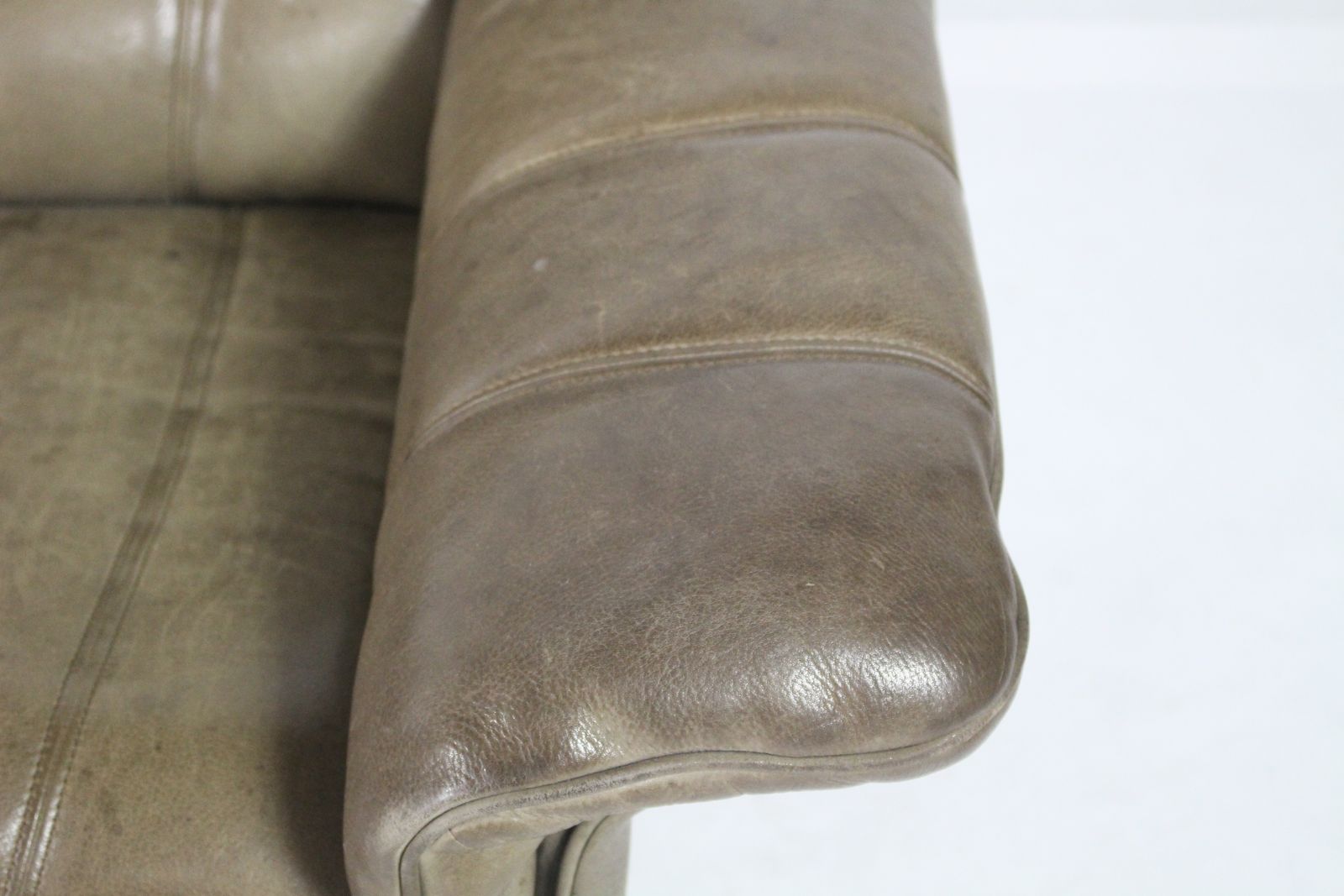 photo buy Buffalo Leather Lounge Chair By De Sede Of Switzerland 1970s' 