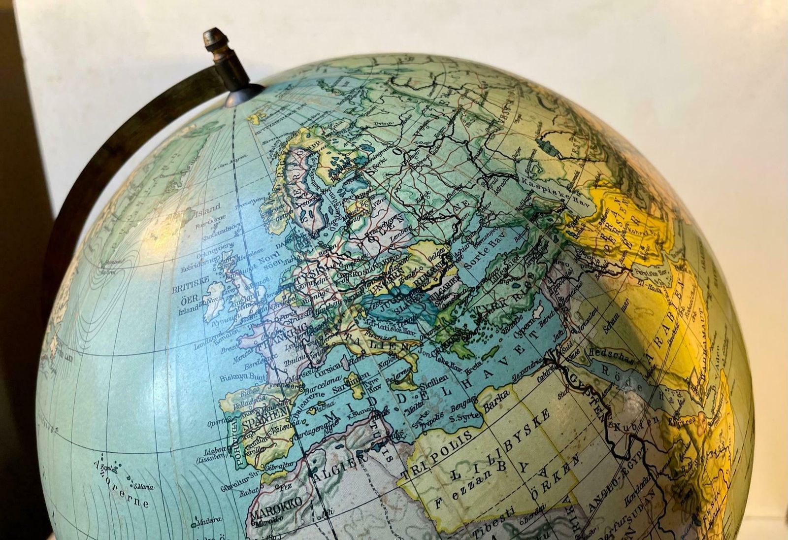 photo furniture Danish Art Deco World Globe With Compass On A Wooden Base, Heimdal No. 34