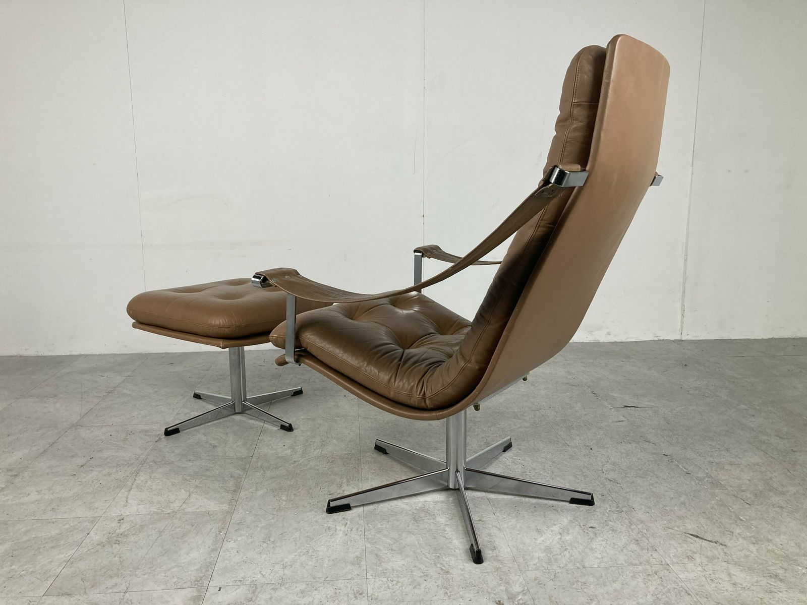 1250.0 Mid Century Lounge Chair By Geoffrey Harcourt, 1960s photo