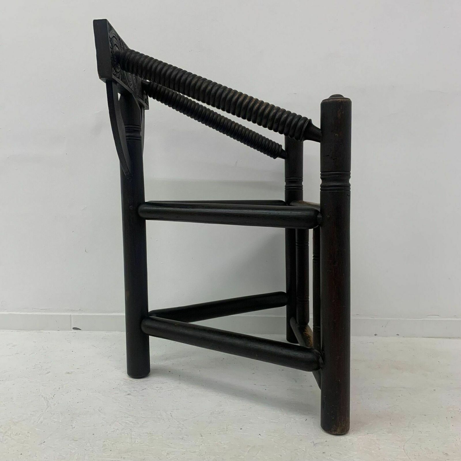 Zweedse Munk Driepoot Fauteuil In Massief Eiken, Ca. Jaren 1960 photo for sale