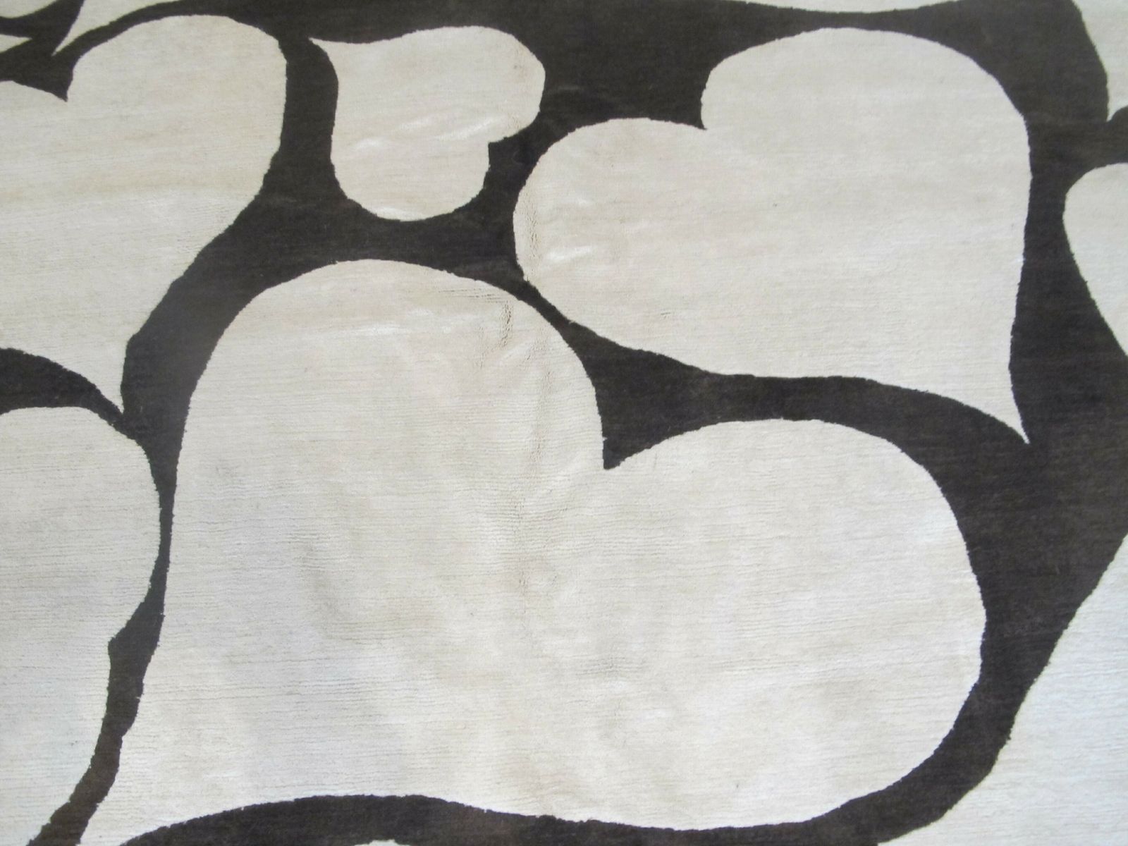 Spectacular 'Hearts' Carpet Designed By Vivienne Westwood, 4.70m X 3.40m photo vinterior