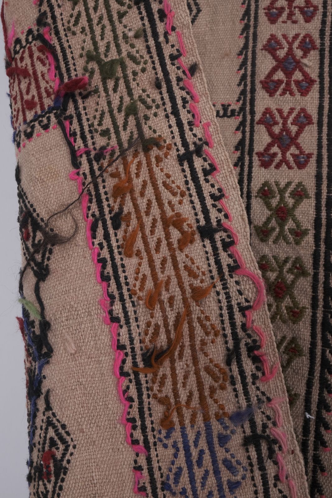 Handwoven Turkish Anatolian Kilim Rug 5'3'' X 7'5'' photo for sale