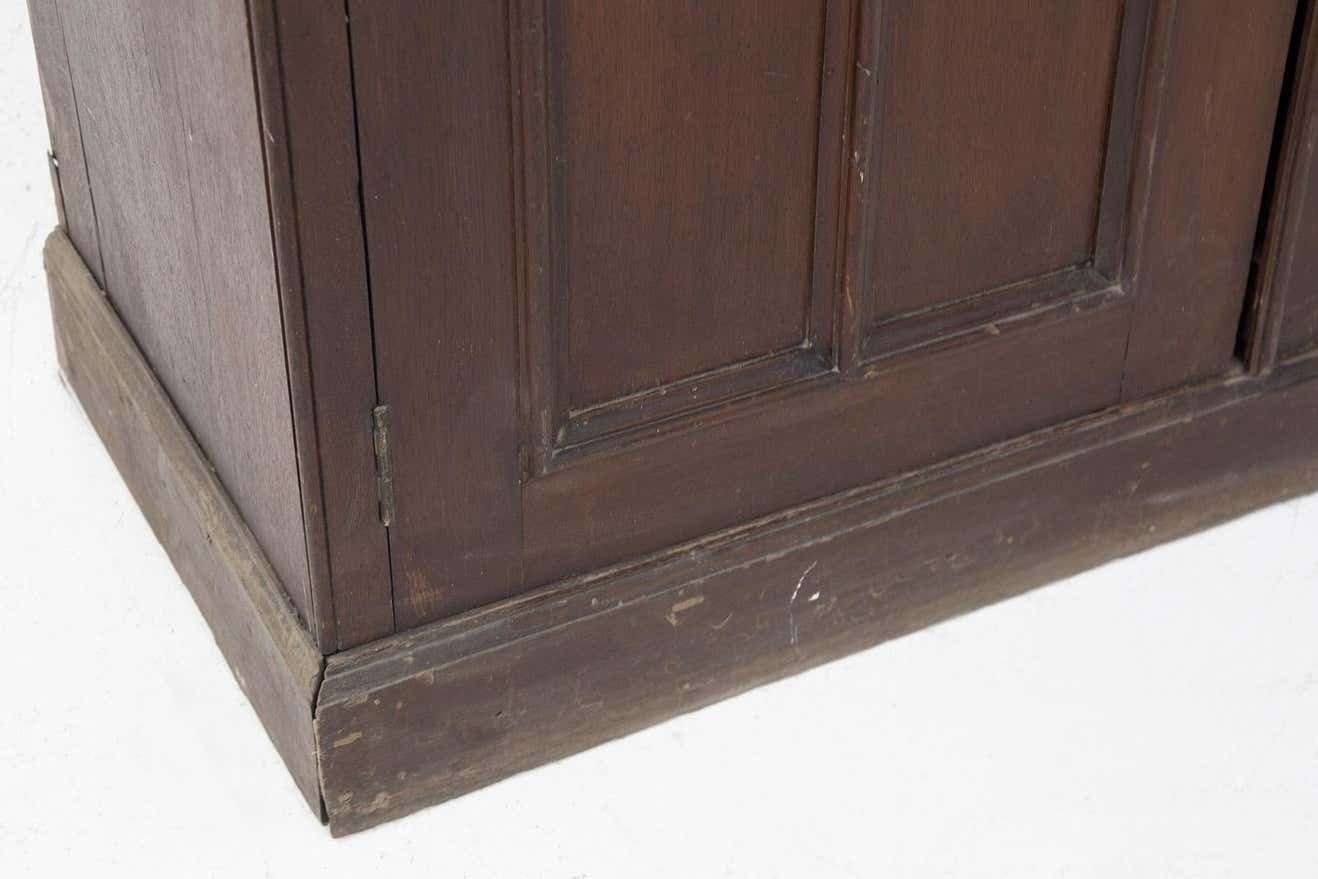 Antique Gothic High Cupboard Of The Galloping Queen Holland photo vinterior