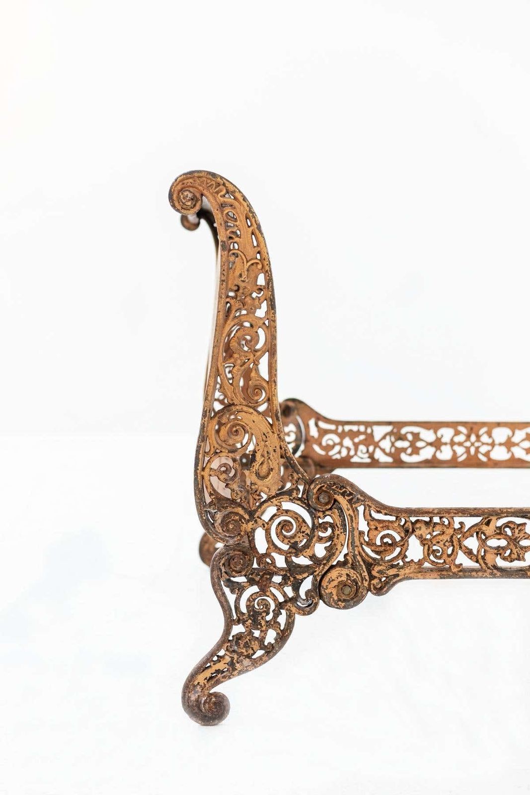Industrial Chic Antique Single Bed In Wrought Iron photo for sale