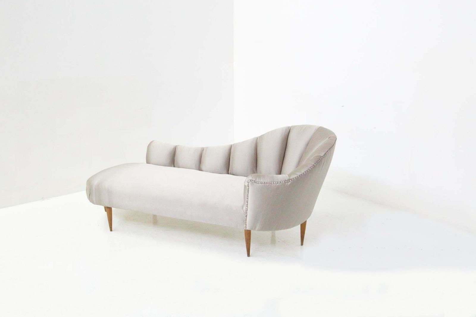photo buy Gio Ponti Mid Century Grey Silk Satin Dormeuse ''Attr.''
