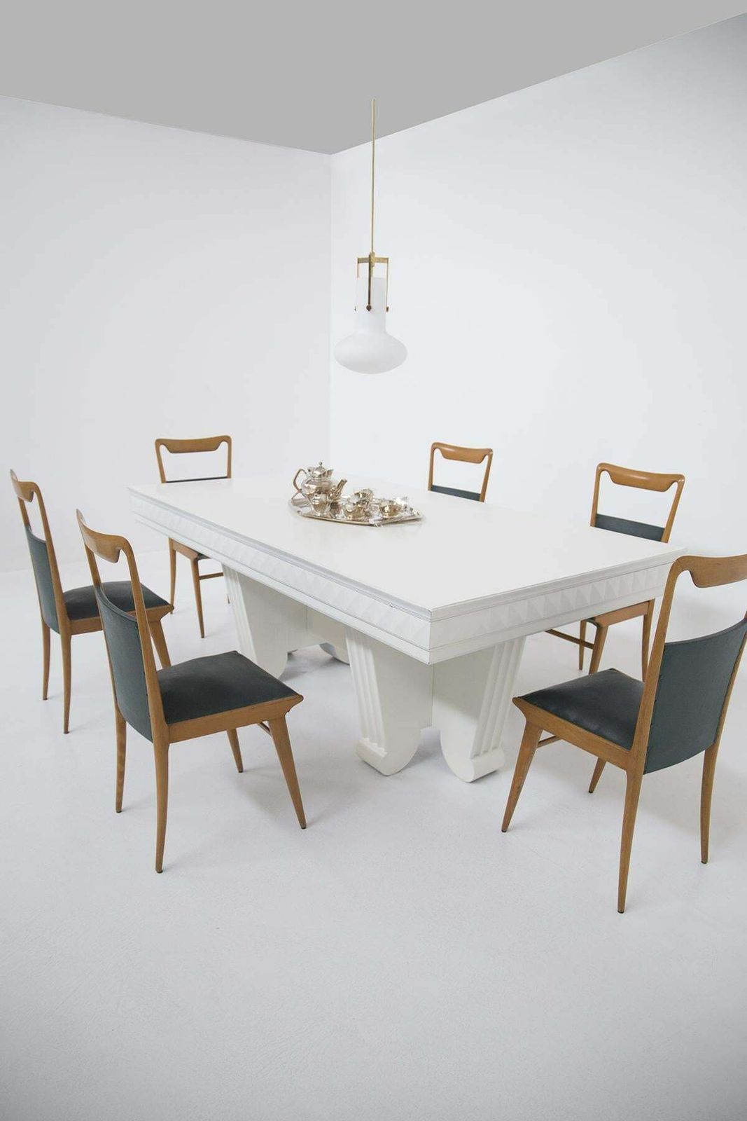 photo furniture Important Dining Table Attr. To Guglielmo Ulrich In Painted Wood With Ashlars