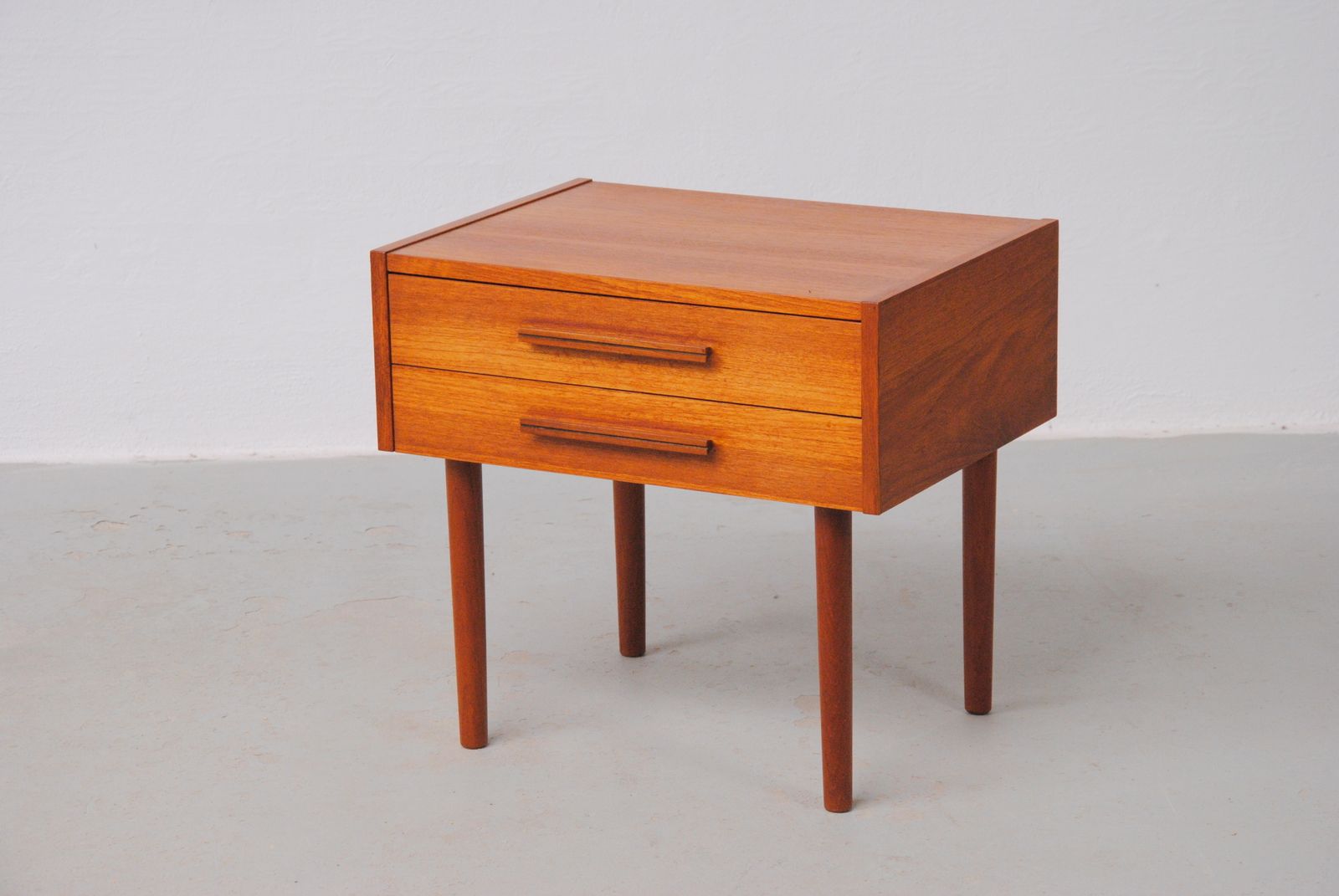 Fully Restored Danish Teak Chest Of Drawers   Bedside Table 1960's photo furniture