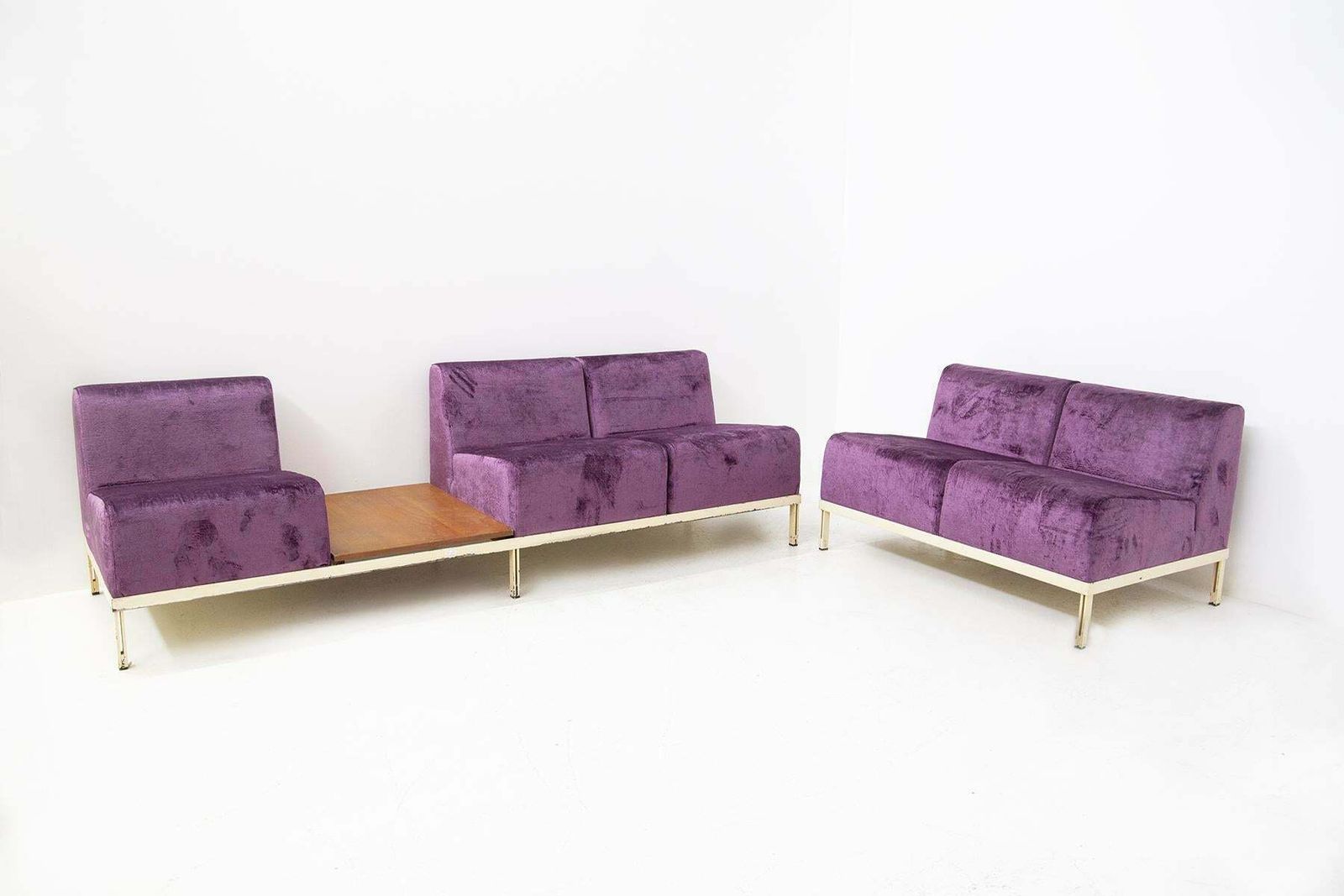 16277.0 Rare Set Of Vintage Sofas By Gianfranco Frattini In Purple Velvet photo
