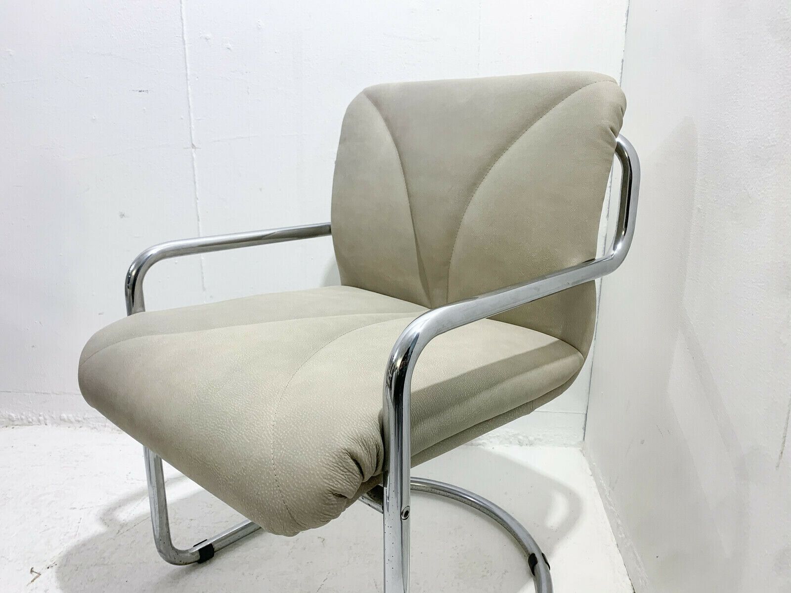 Set Of 4 Mid Century Tubular Armchairs By Guido Faleschini photo vinterior