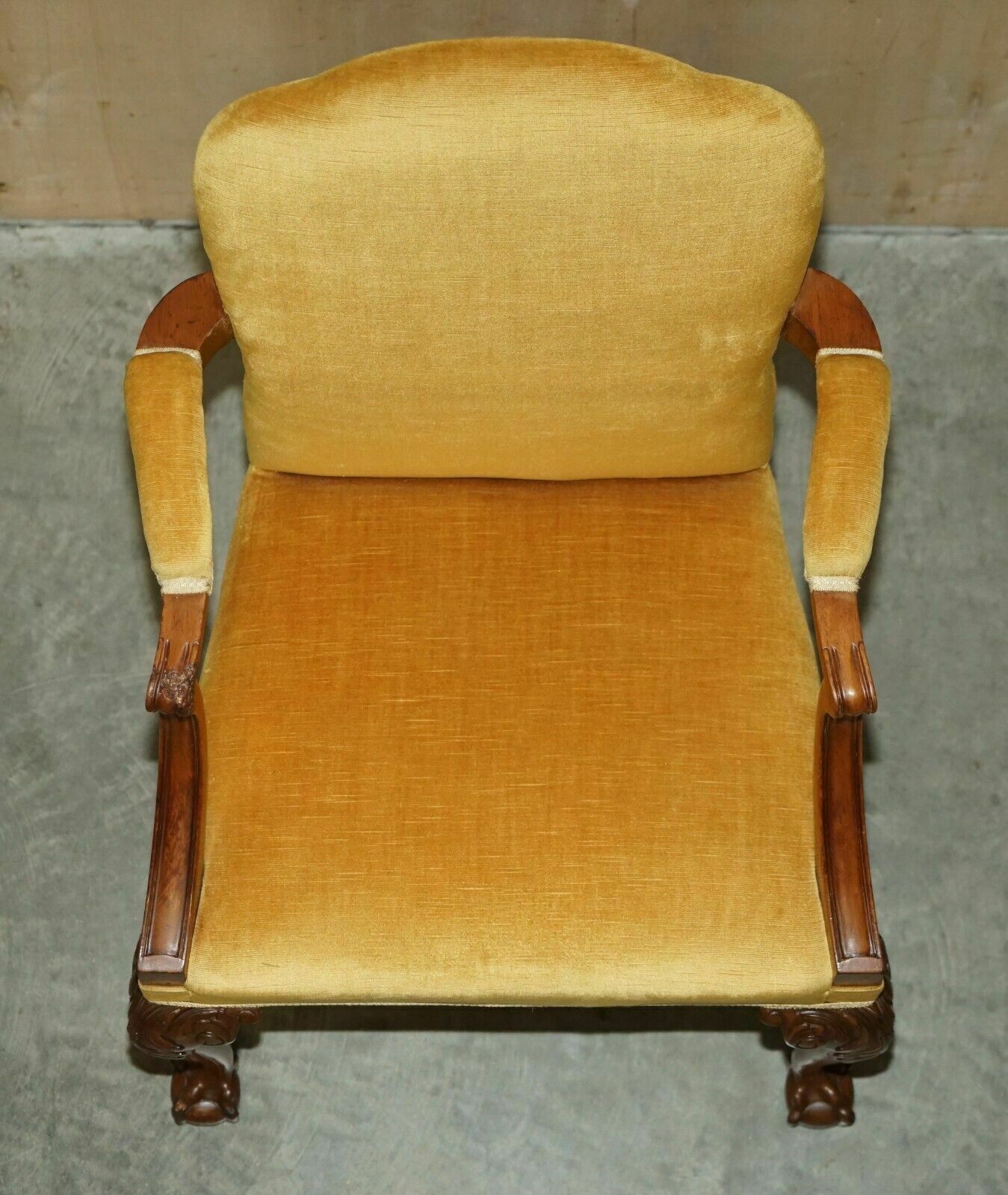 photo furniture Fine Set Of Six Solid Hand Carved Walnut Claw & Ball Feet Art Deco Dining Chairs