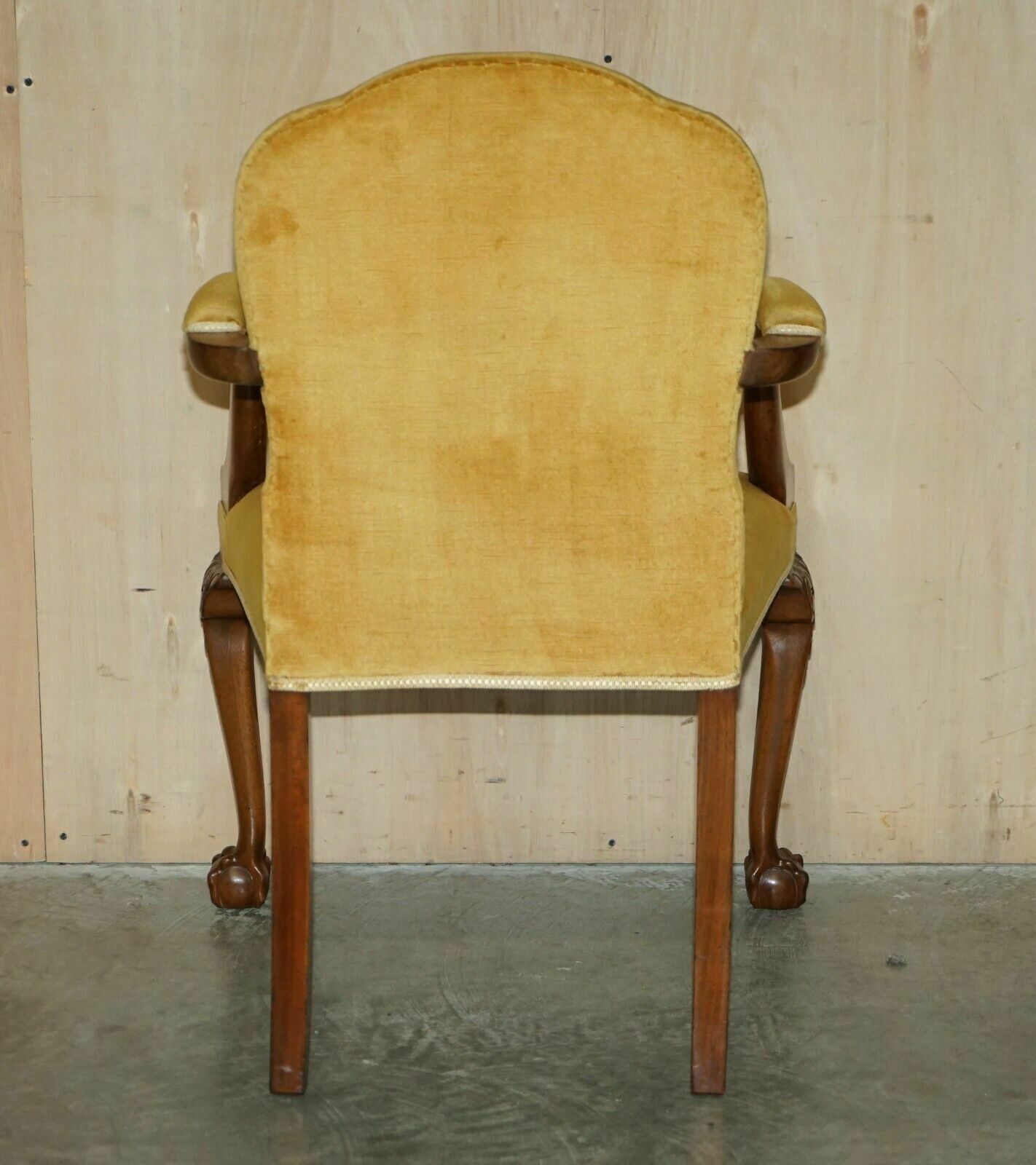photo vinterior Fine Set Of Six Solid Hand Carved Walnut Claw & Ball Feet Art Deco Dining Chairs