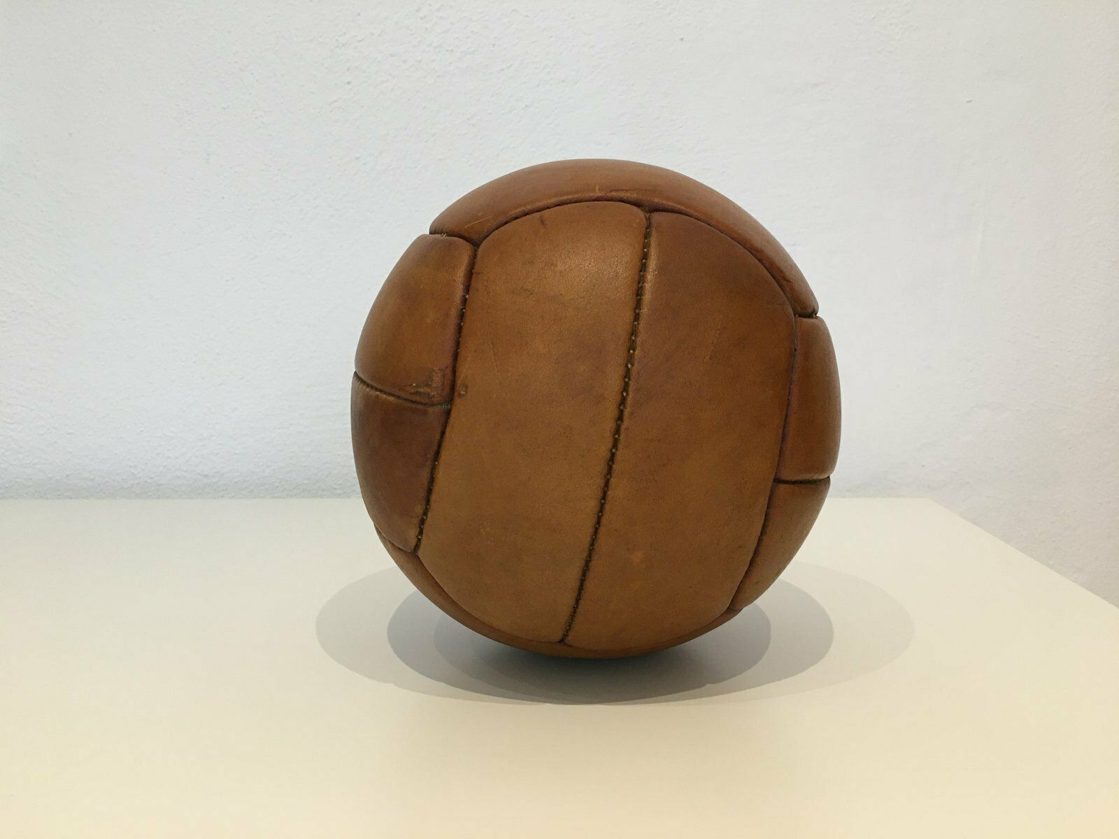 Vintage Leather 1kg Medicine Ball photo 391.0
