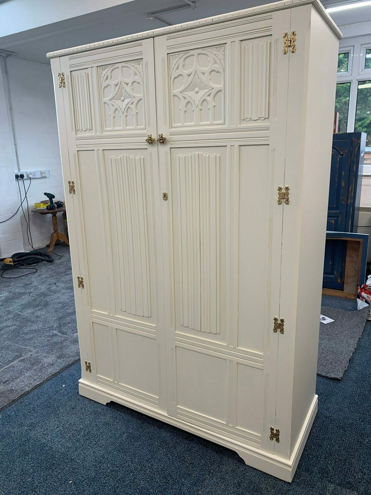 Custom Painted Stunning Linenfold Old Charm Vintage Antique Triple Wardrobe photo Furniture