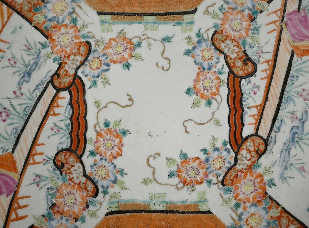 Important Porcelain Dish From Japan, Meiji Era, 19th Century photo vintage