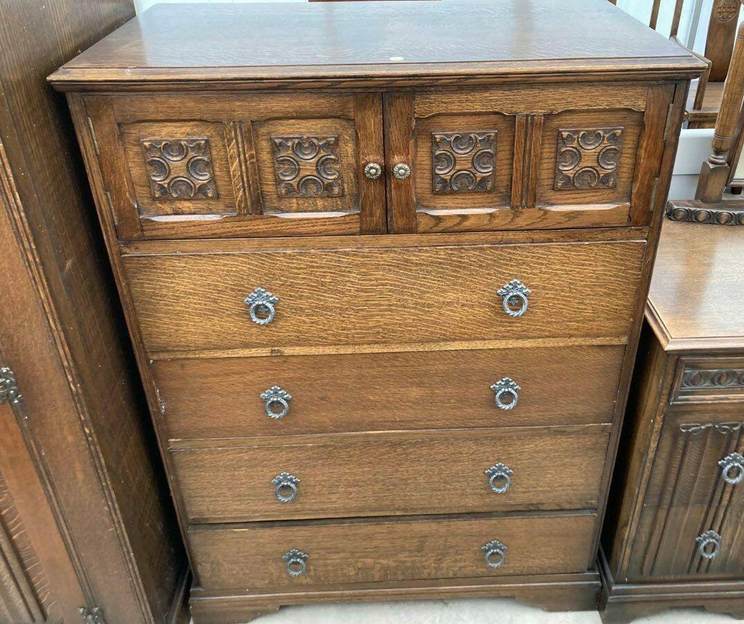 Beautiful Vintage Oak Linenfold Carved Old Charm Chest Of Drawers