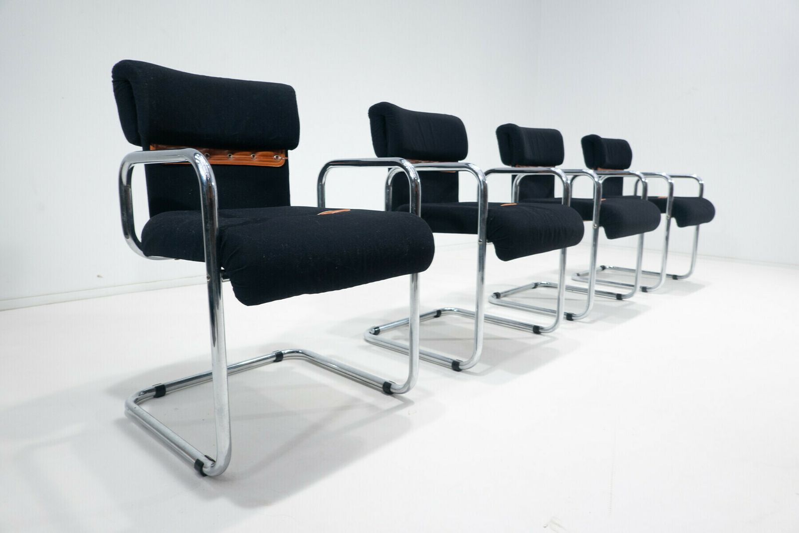 Set Of 4 Mid Century Modern Armchairs By Guido Faleschini photo for sale