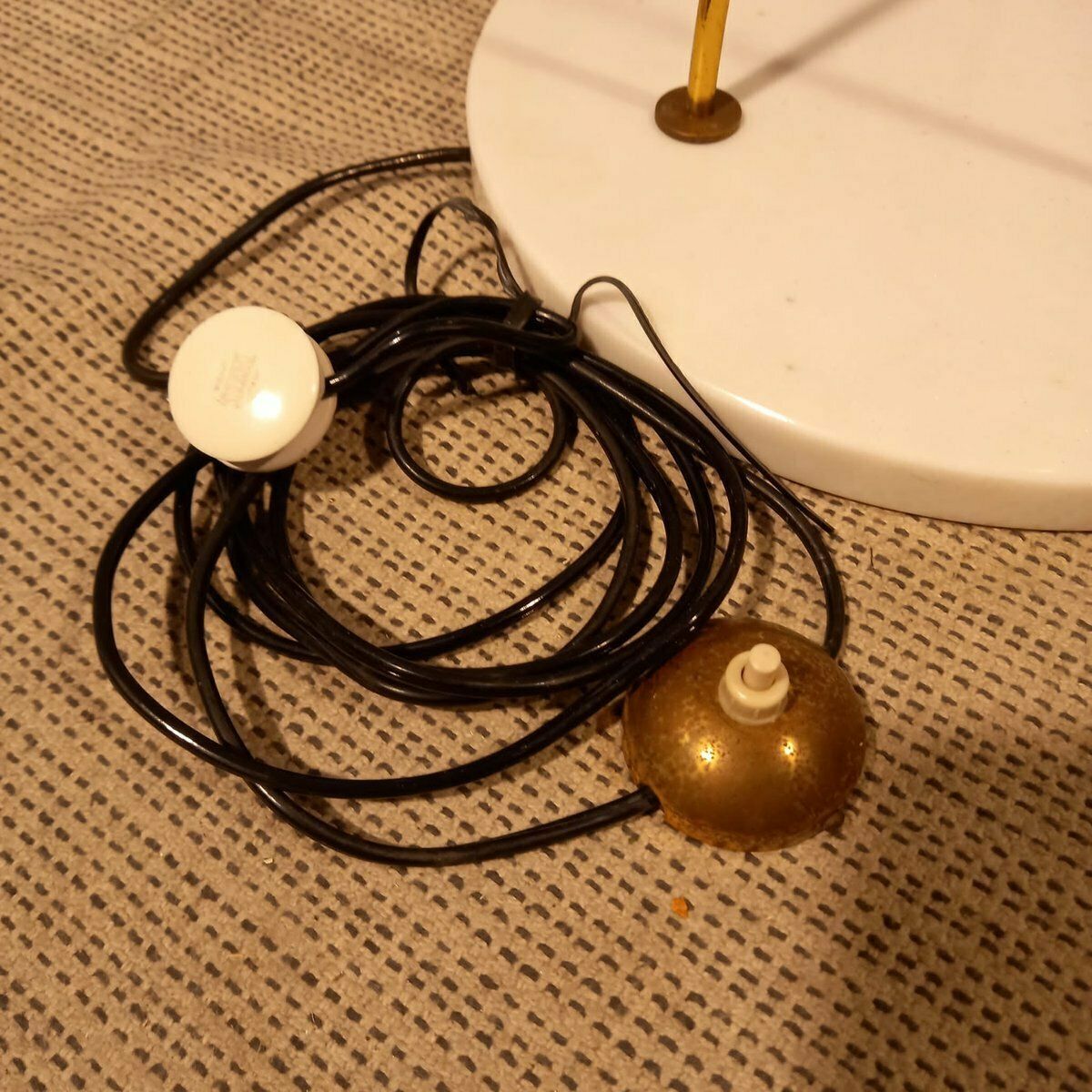 photo vinterior Brass And Opaline Glass Floor Lamp With White Marble Base From Stilnovo, 1950s