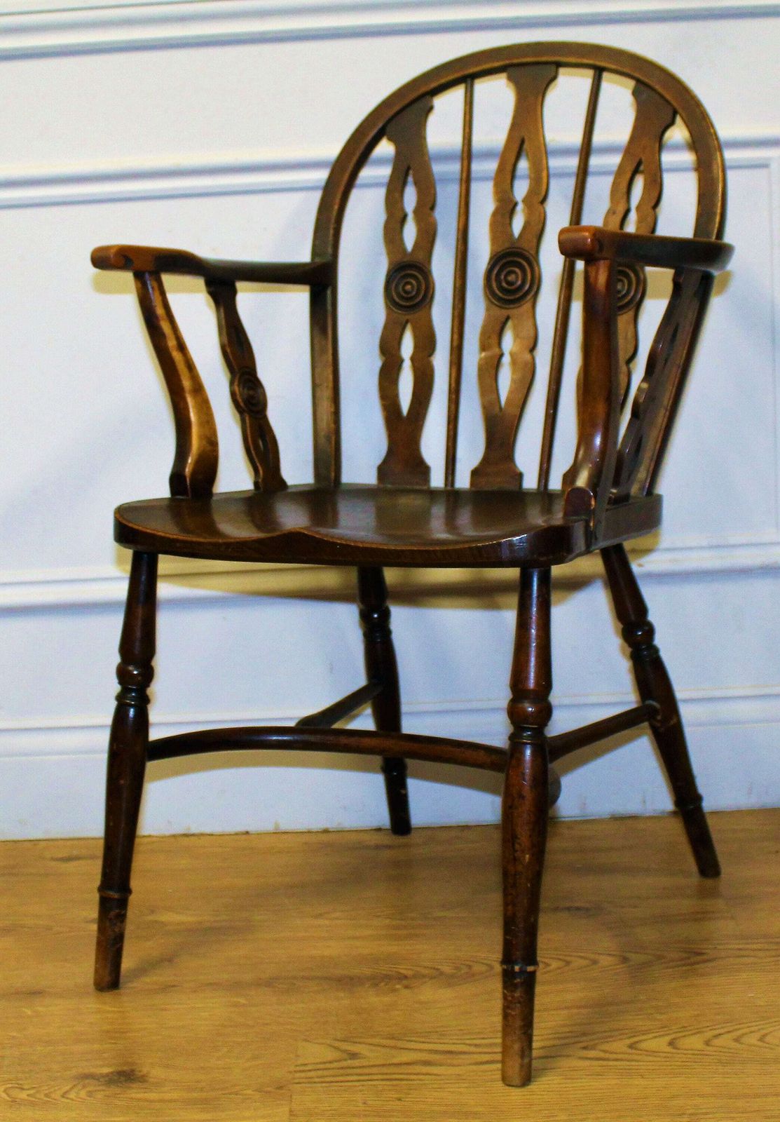 Antique Victorian Windsor Chair Wooden Desk Vintage Seating Stickleback Stick Carver Armchair Comback photo furniture