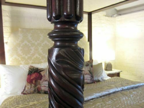 Wooden Super King Size Four Poster Bed photo for sale