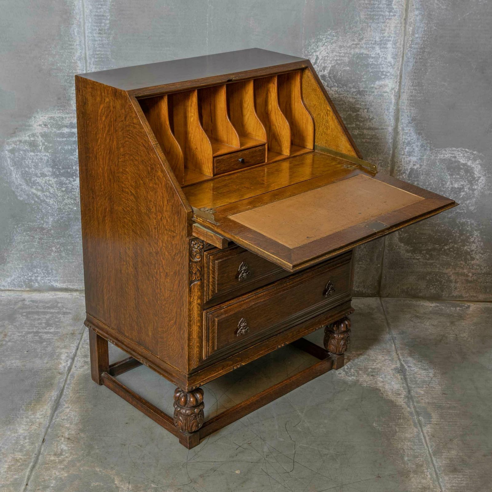 1150.0 Early 20th Century Oak Writing Bureau photo