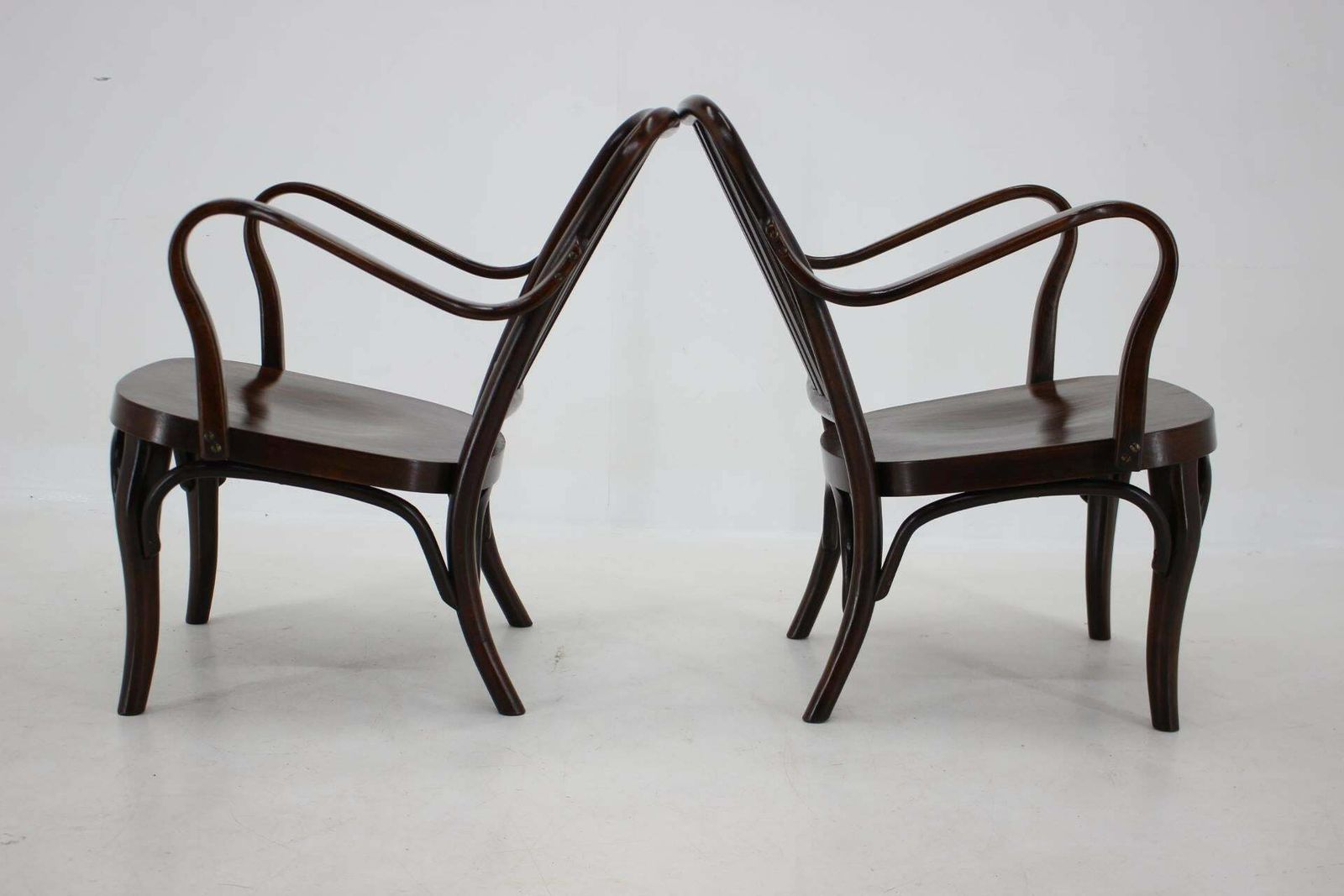 photo vinterior 1950s Pair Of Josef Frank Bentwood Armchairs No. 752 By Thon
