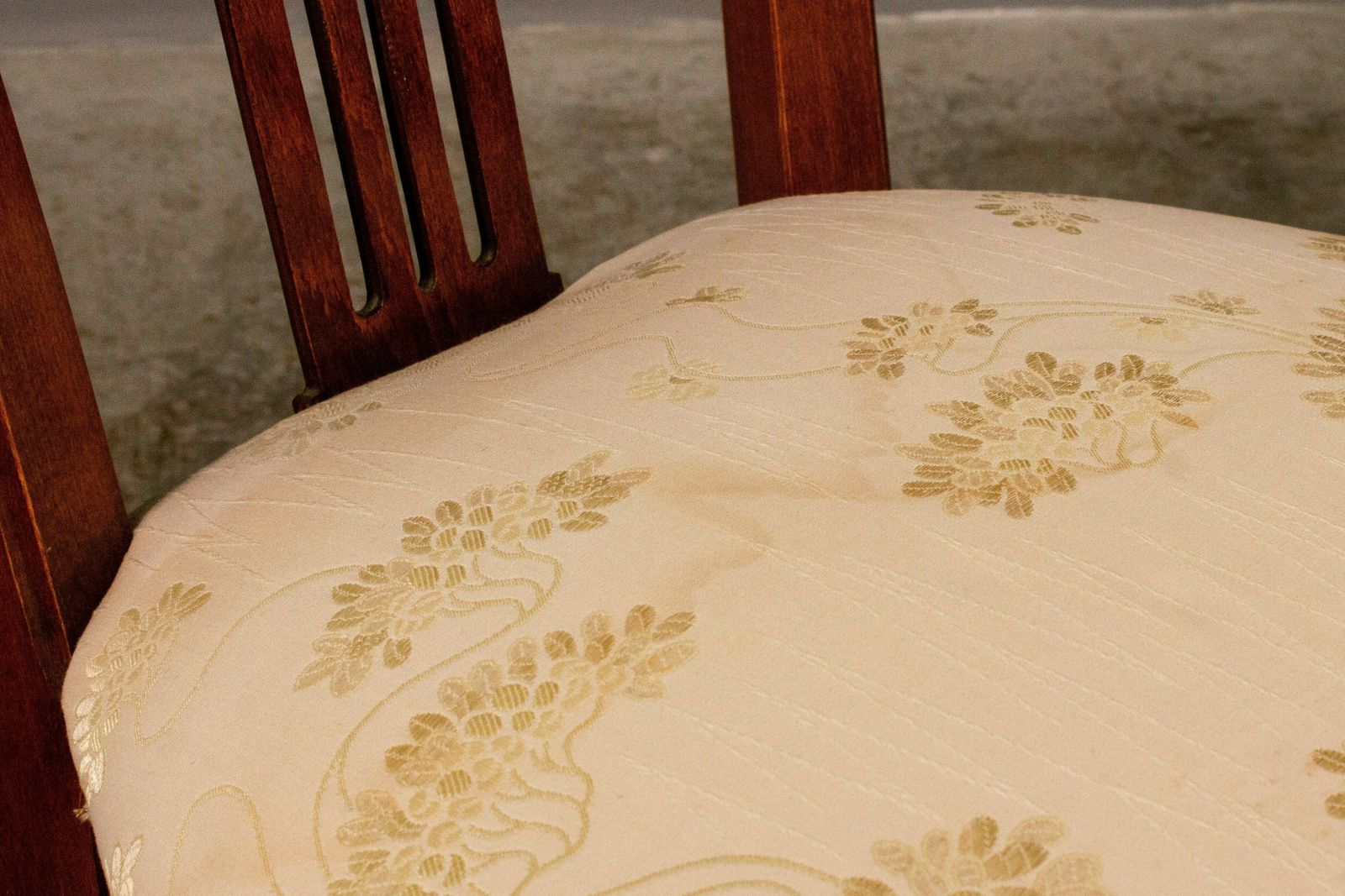 Table And 4 Upholstered Chairs, Cherry Wood From The 80s photo vinterior