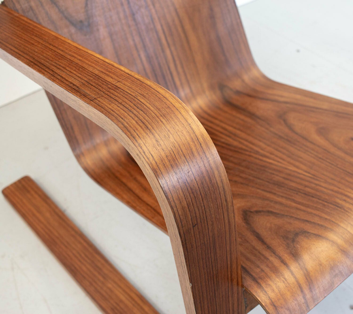 1495.0 1930s Modernist Cantilever Plywood Armchair photo