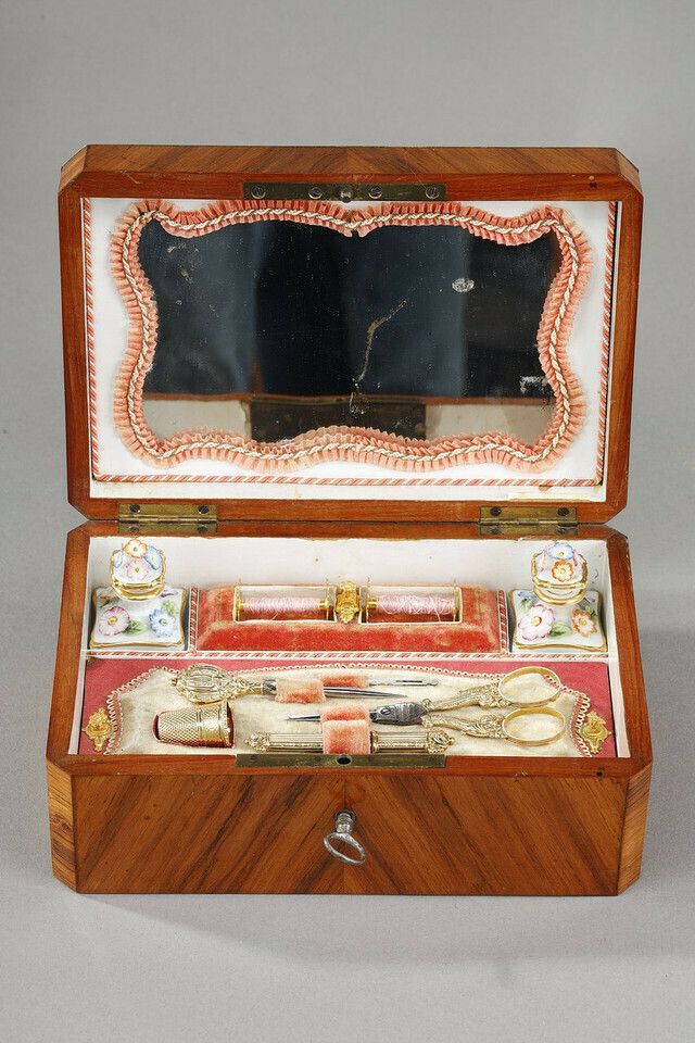 Sewing Box In Rosewood Veneer, Gold And Silver, Restoration Period photo furniture