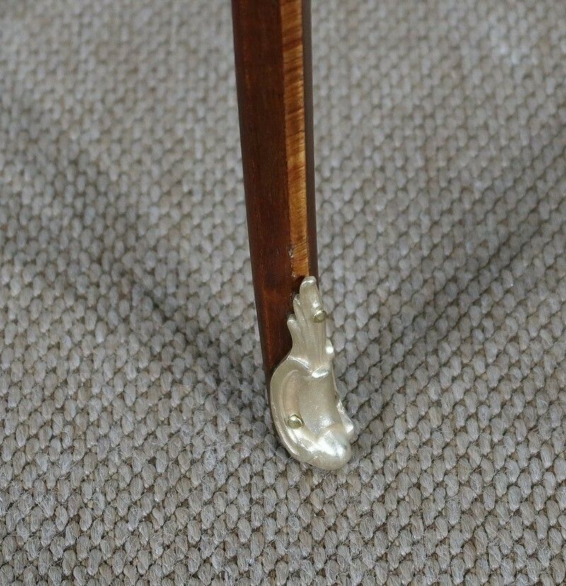 Furniture Elegant Small Kidney Table, Early 20th Century photo