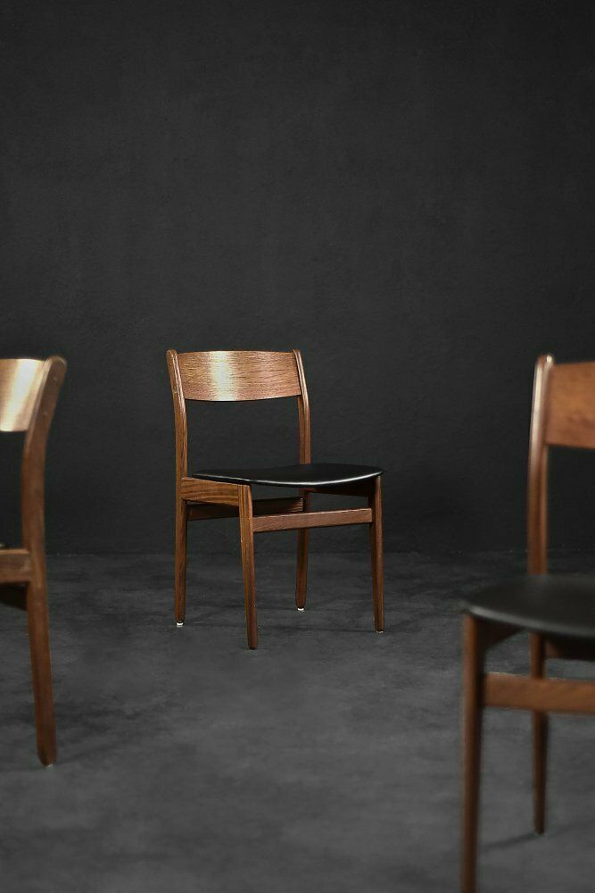 Meubels Mid Century Modern Scandinavische Eetkamerstoelen In Teak En Vinyl, Jaren 1960, Set Van 4 photo