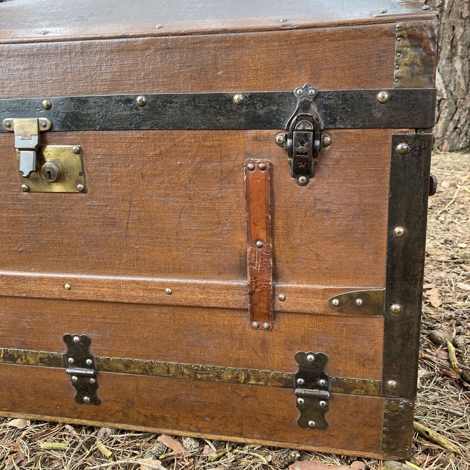 Vintage Steamer / Cabin Trunk, Circa 1880 photo vinterior