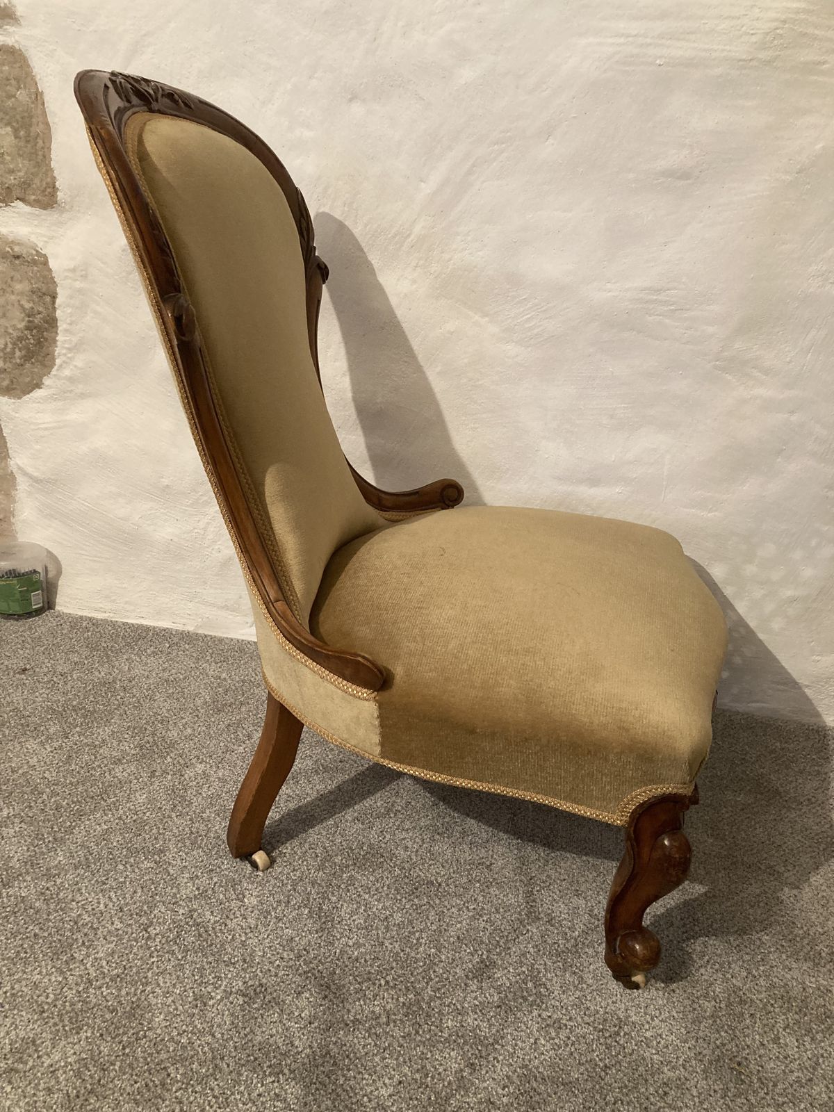 Furniture Victorian Nursing Chair With Pot Castors photo