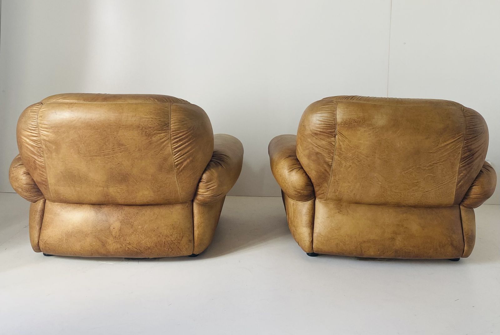 1970s Sapporo Style Cognac Leather Armchairs, Set Of Two photo for sale