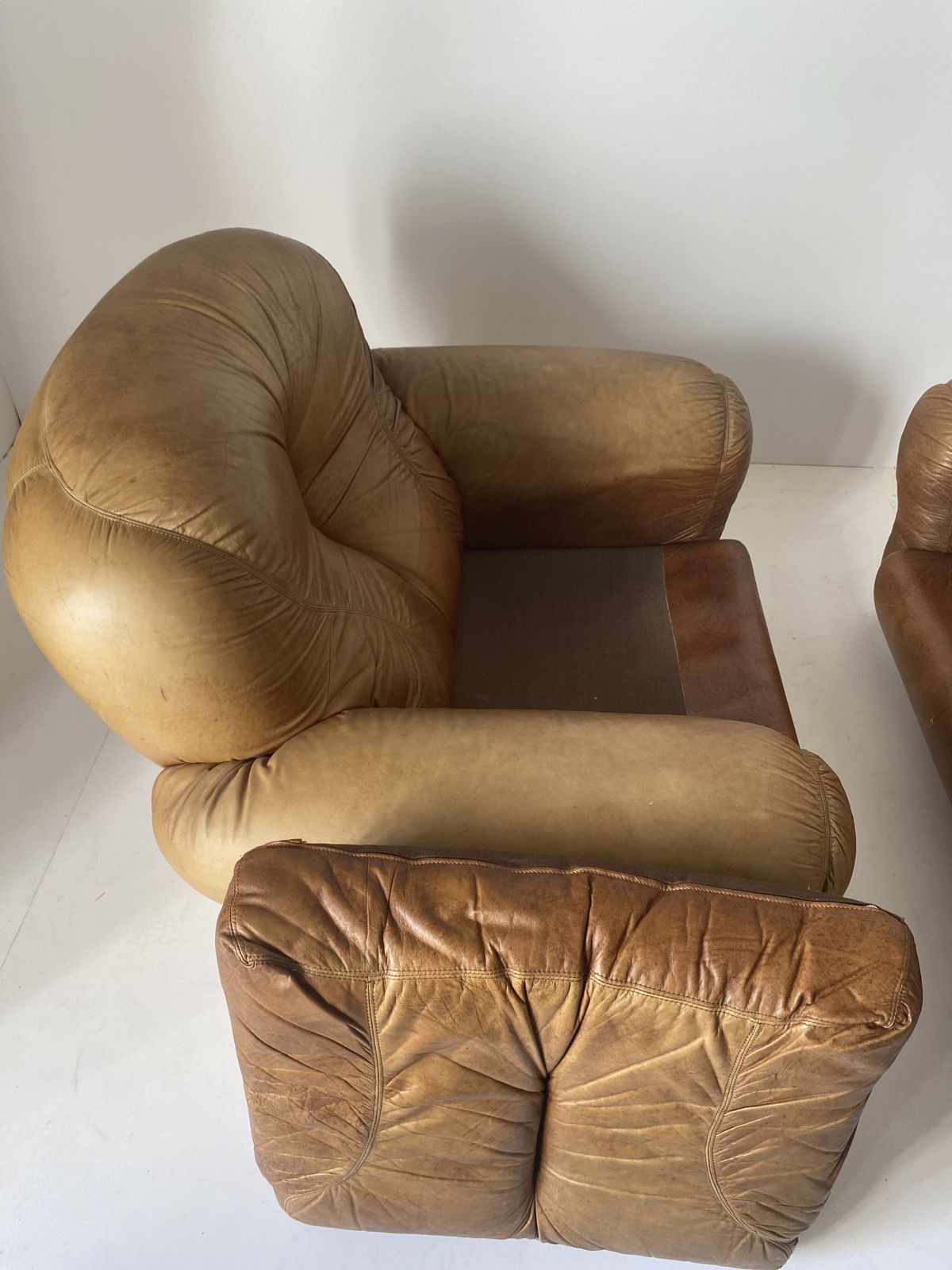 4000.0 1970s Sapporo Style Cognac Leather Armchairs, Set Of Two photo