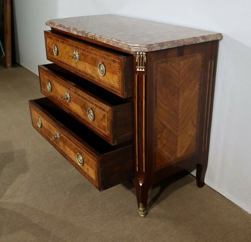 photo vinterior Small Commode In Precious Wood Marquetry, Stamped Cm. Magnien, Louis XVI Period – 18th Century