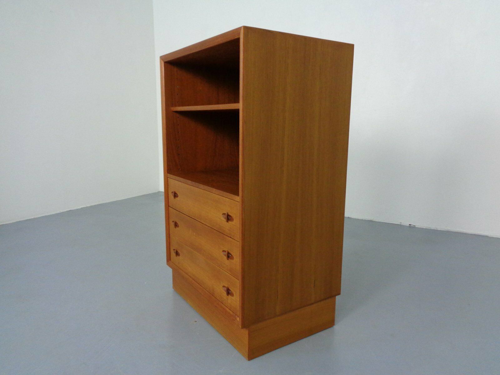 Teak Chest Of Drawers By H. W. Klein For Bramin, 1960s photo Furniture