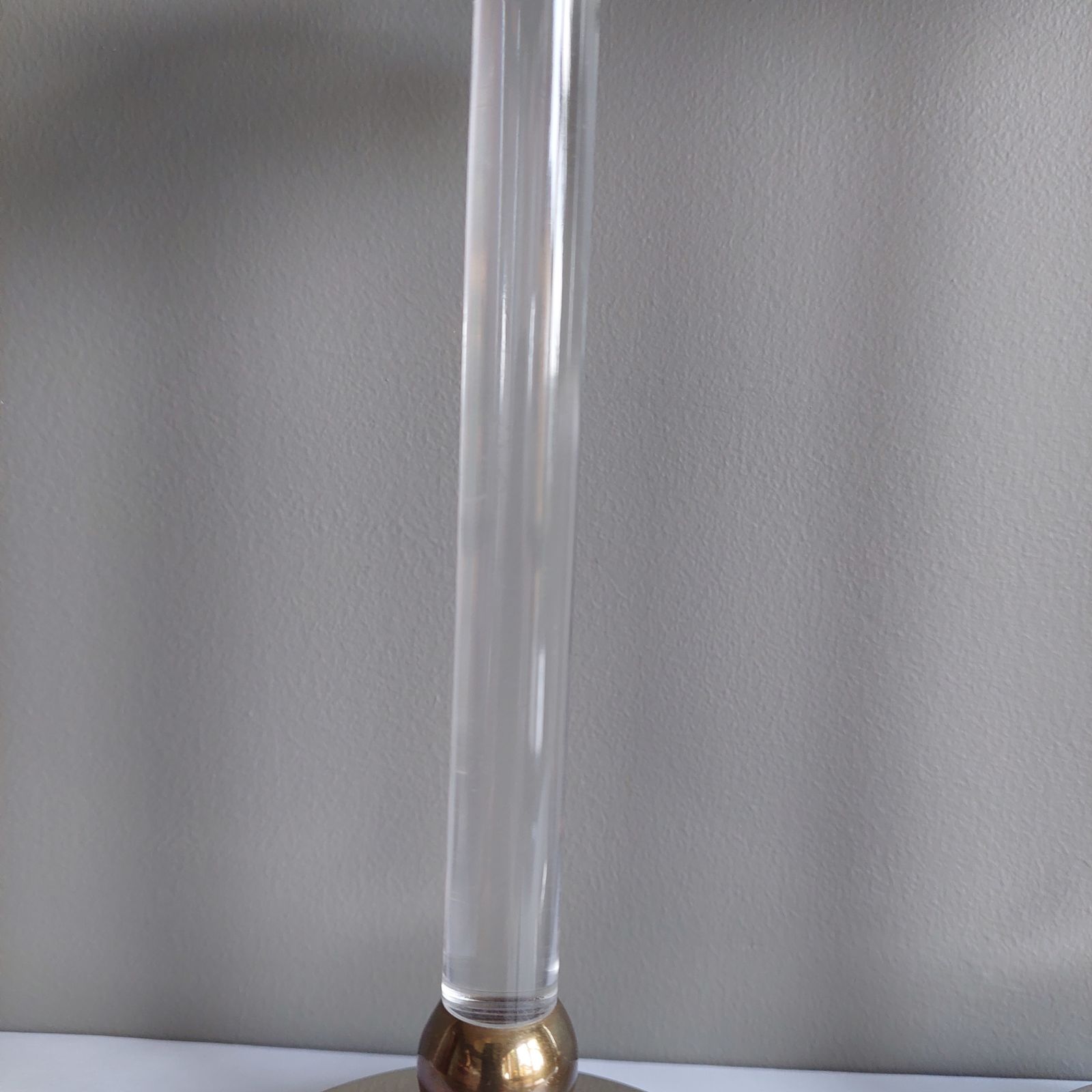 photo vintage Mid Century Estrid Ericson Pair Of Brass And Plexiglass Candlesticks, Circa 1960