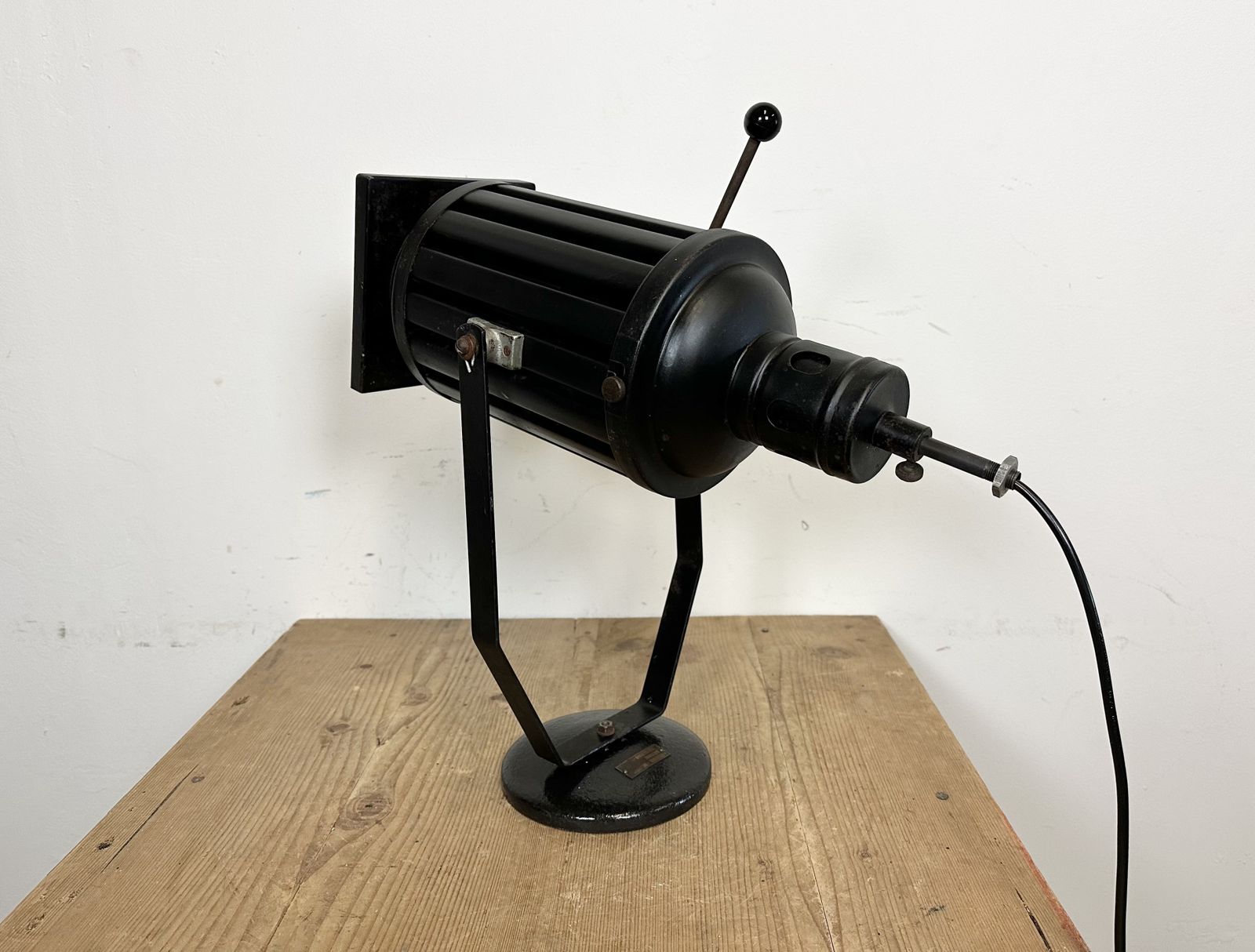photo furniture Vintage Black Theatre Spotlight Table Lamp, 1960s