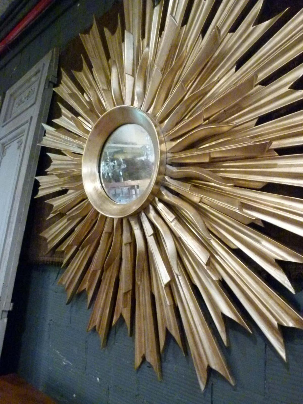 Large Mid Century Three Layered Gold Wood Sunburst Wall Mirror. photo vinterior
