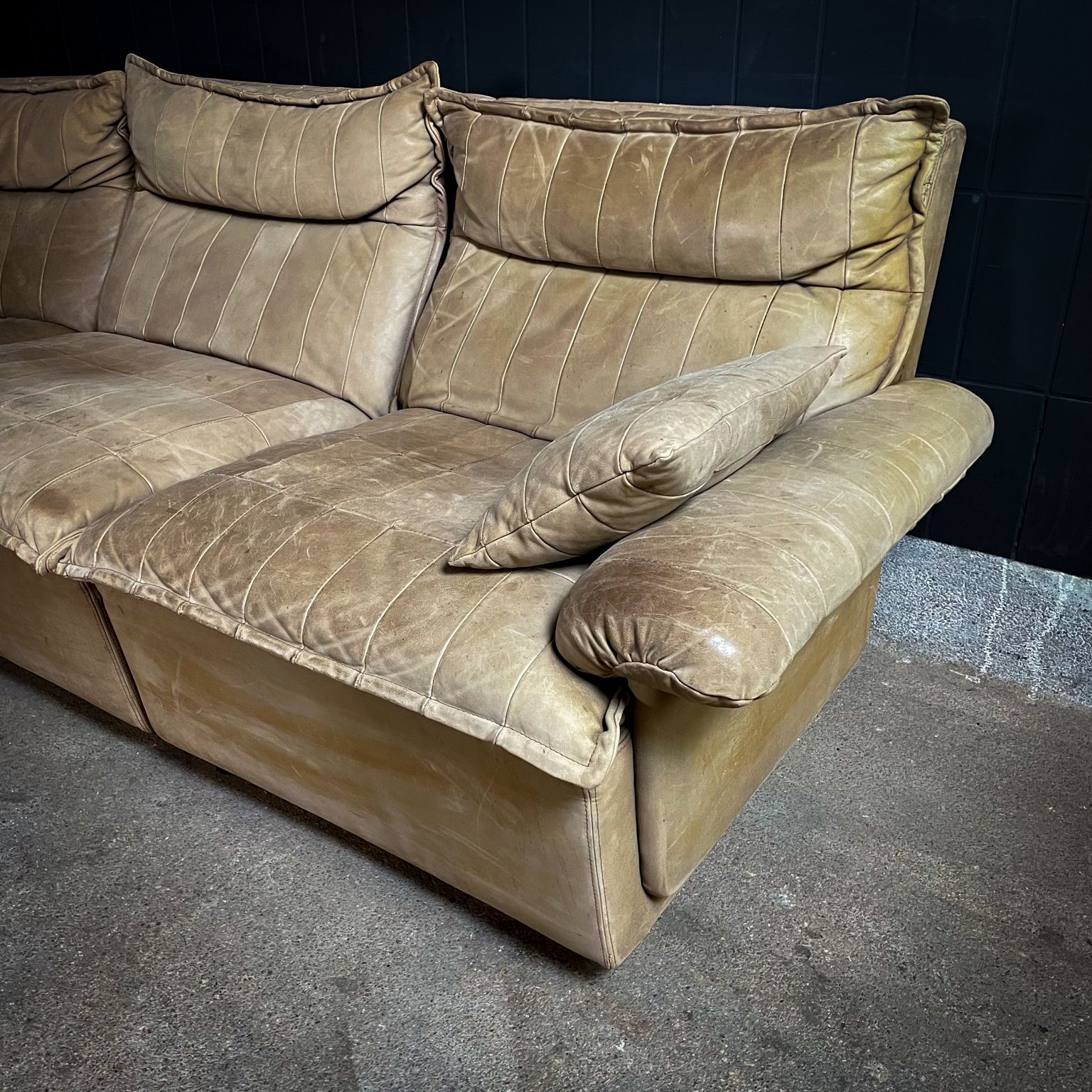 Laauser Mid-Century Elements Hoekbank   Natuurkleur / Zandbruin Patchwork Leer   5 Delen photo Meubels