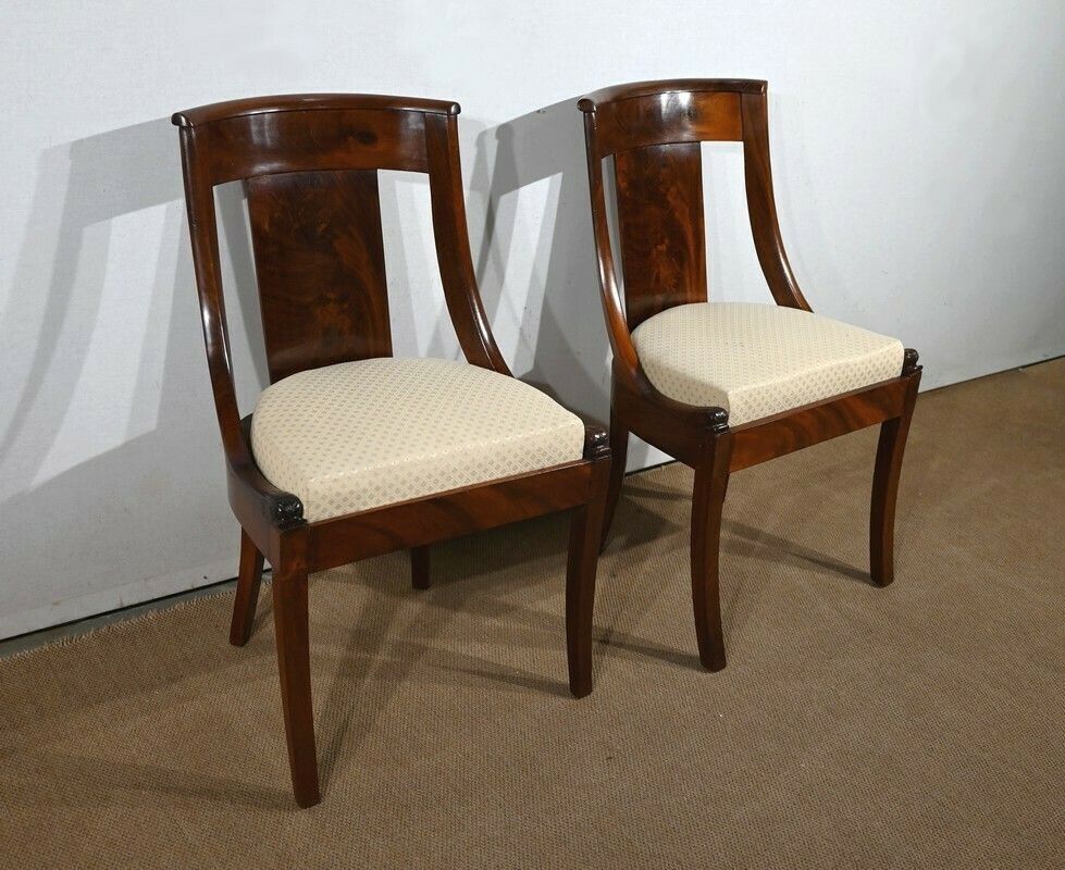 Pair Of Mahogany Gondola Chairs   Early 20th Century