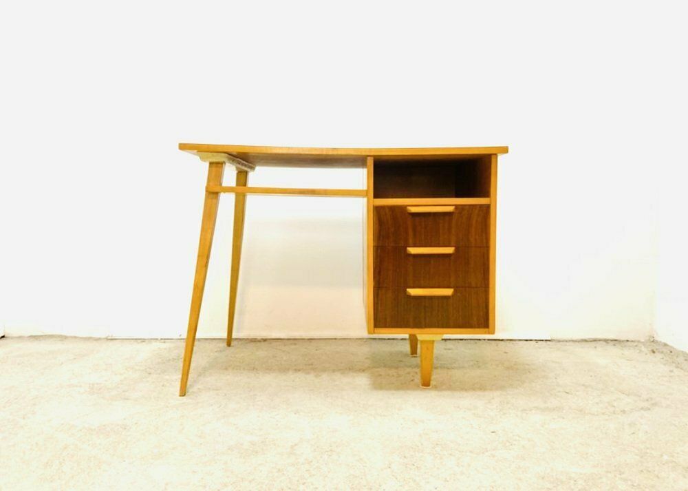 Brussel Era Schrijftafel, Jaren 1960